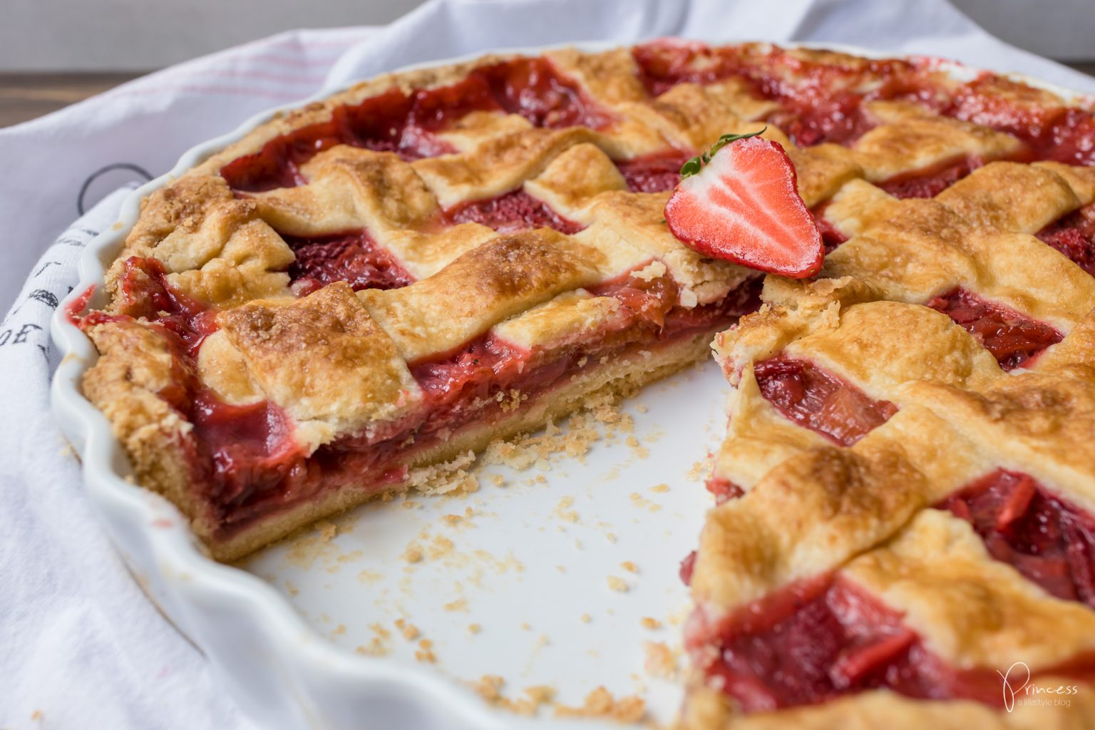 Erdbeer Rhabarber Pie Rezept | Food Blog Princess.ch
