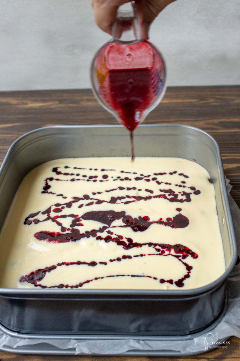 Brombeer Cheesecake Brownies