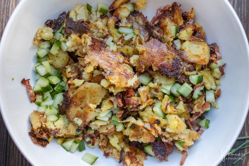 Knuspriger Kartoffelsalat | the viral smashed Potato Salad