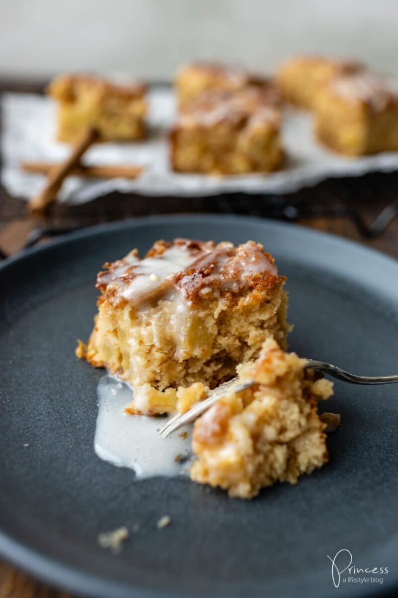 Apfel-Zimtschneckenkuchen