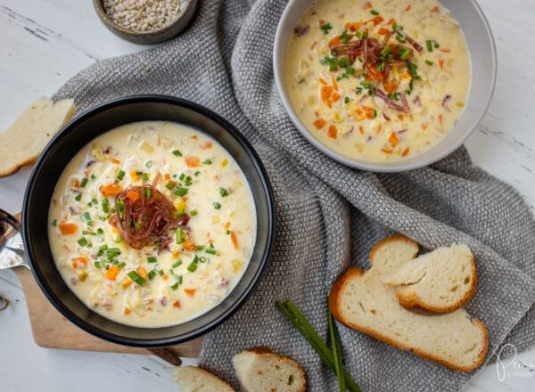 Kürbissuppe mit Geheimzutat und Pilz-Marroni-Ragout